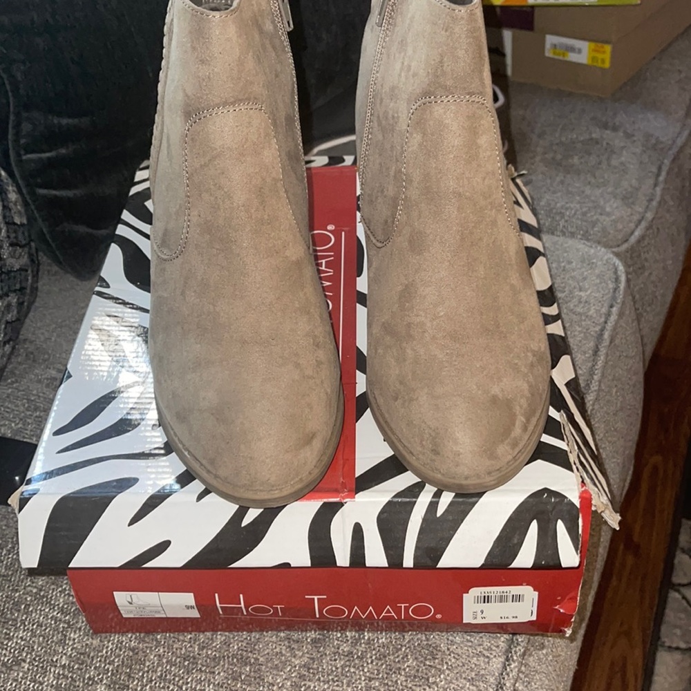 These are tan ankles boots in good shape